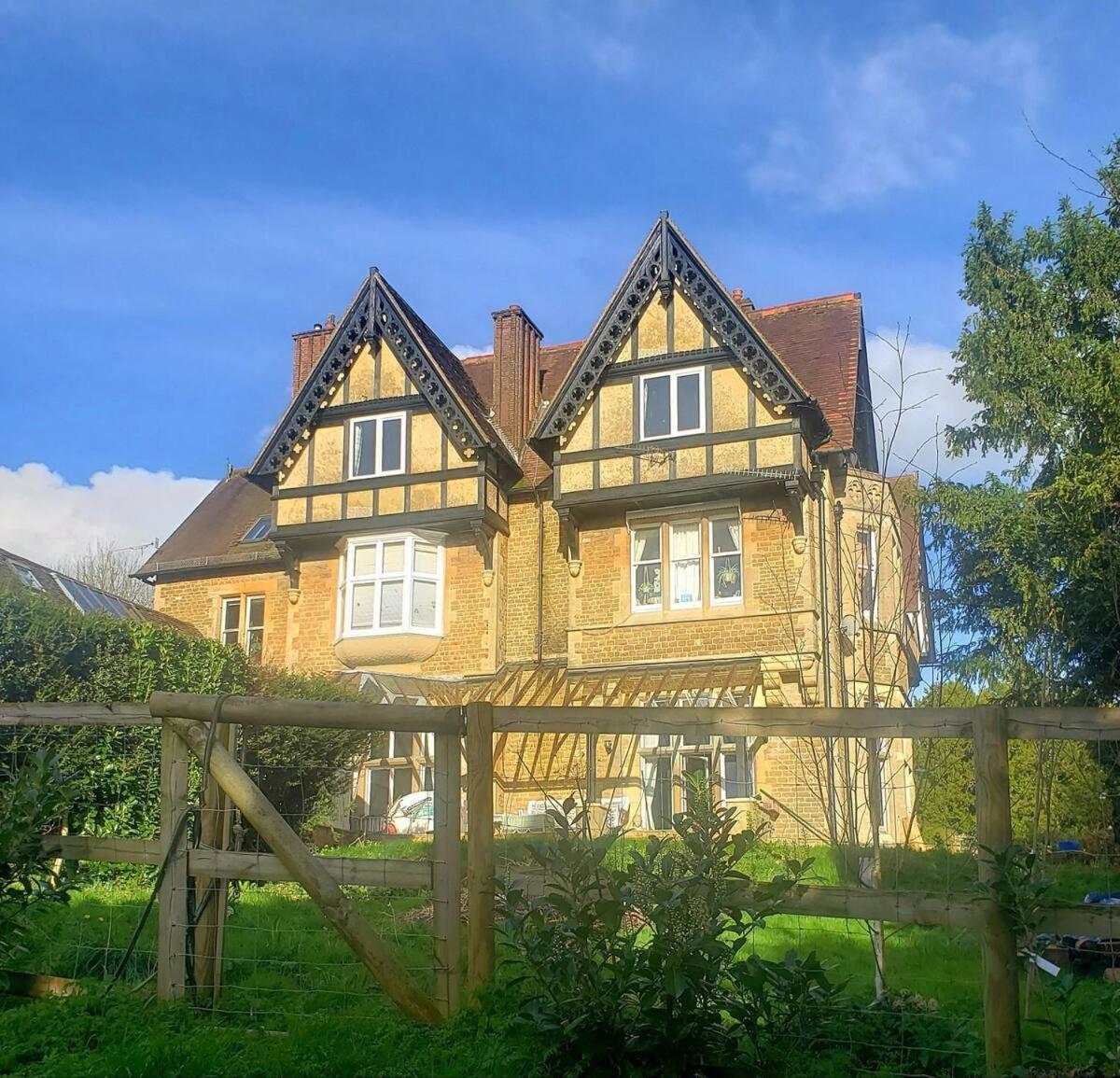 Lovely 3 Bed Condo Reigate Dış mekan fotoğraf